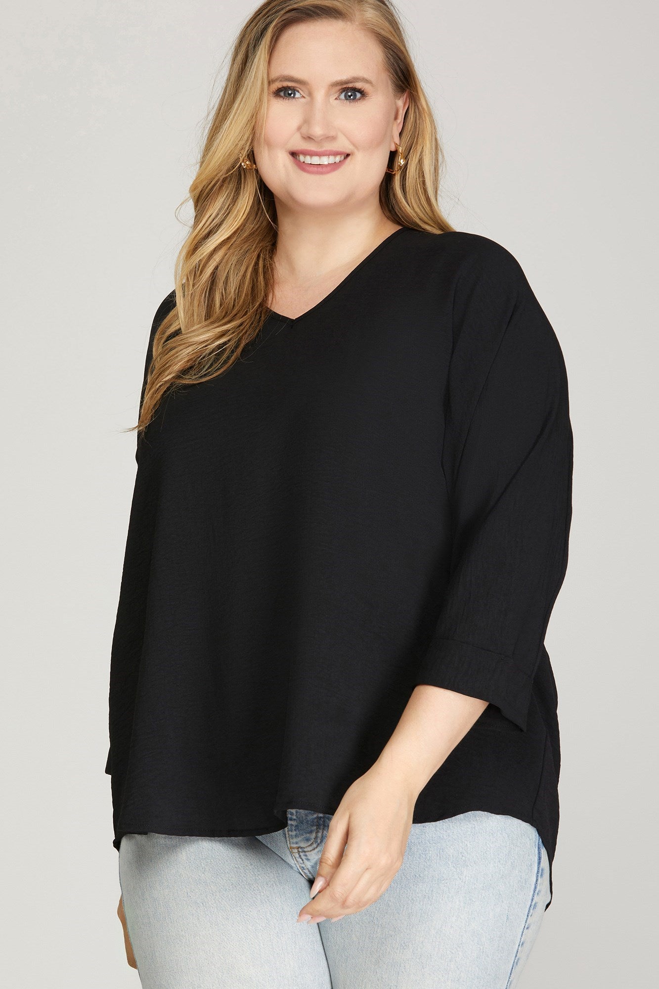 3/4 SLEEVE V NECK WOVEN TOP