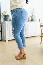 Load image into Gallery viewer, Florence High Waist Destroyed Boyfriend Jeans